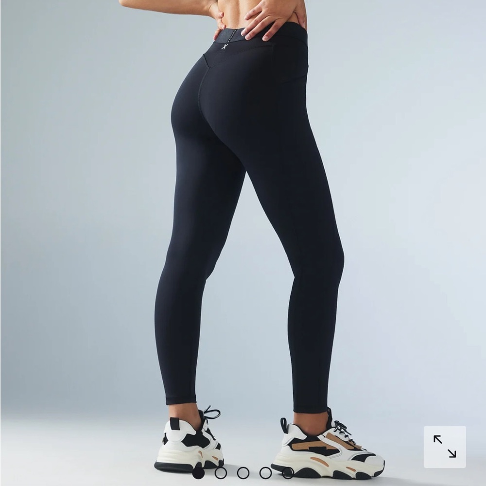 ⭐️Savage X Fenty | Lineup Pocket Legging | S